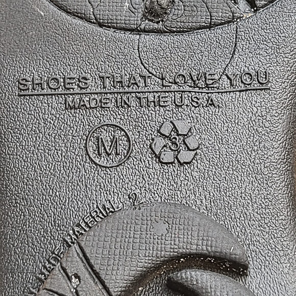 OKAb Black Sandals With Red Polka Dot Bow - Picture 7 of 8